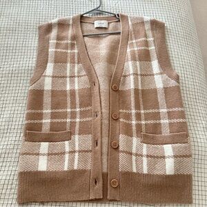 Wilfred Plaid Button-Up Vest in Brown and Cream sizeM